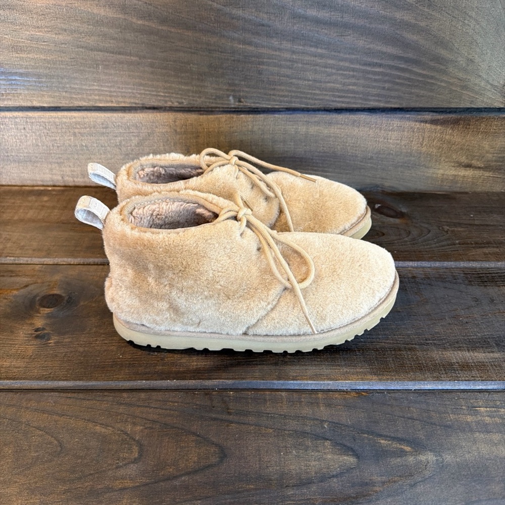 UGG Neumel Cozy Chestnut Brown Sheepskin Chukka Boots Women Size 9